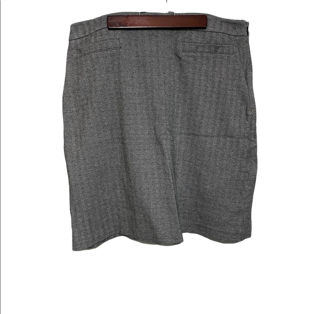 Talbots Tweed Skirt, Grey Herringbone, size 12.